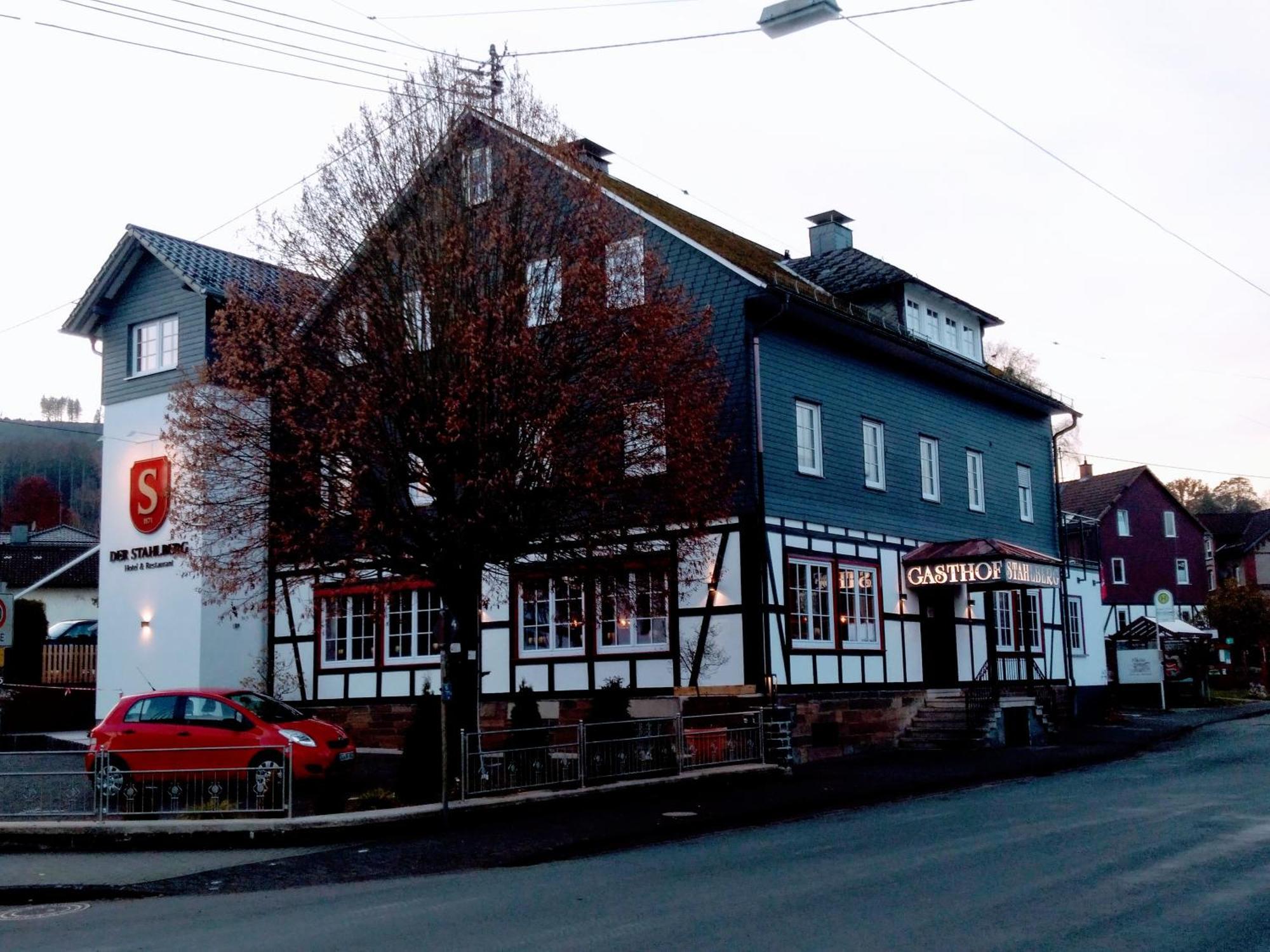Der Stahlberg Hotel & Restaurant Hilchenbach Buitenkant foto